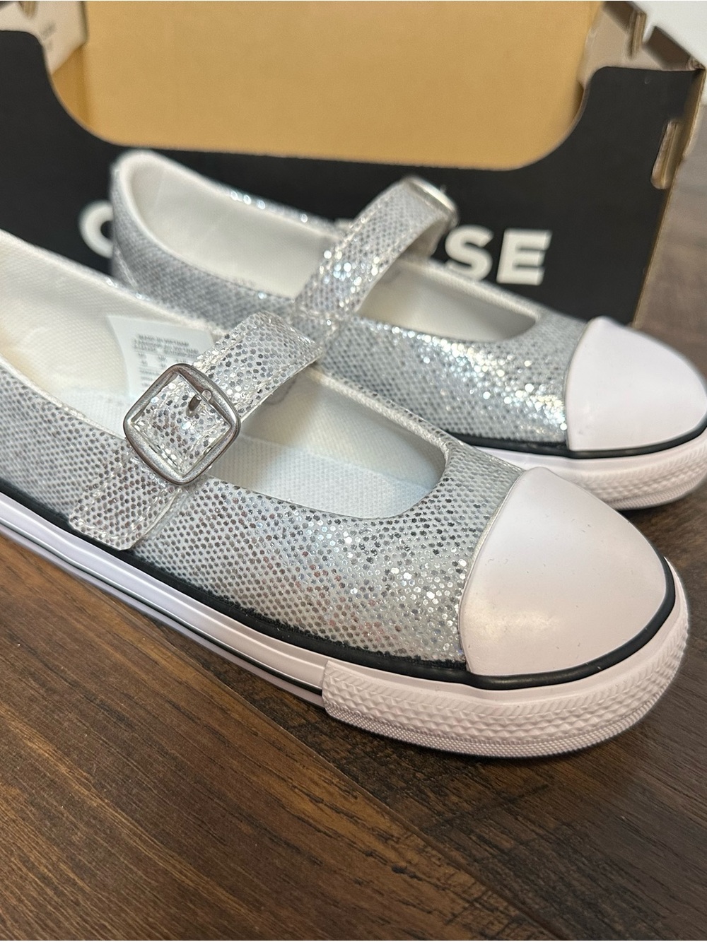 Girls' Silver Glitter Mary Jane Converse - Casual Sparkle